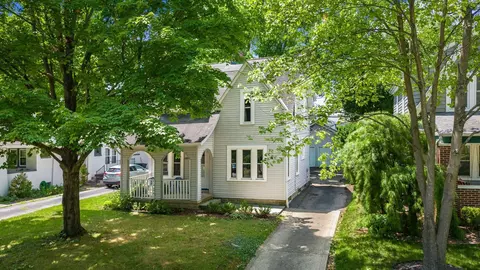 1001 Grandon Ave, Bexley, OH 43209