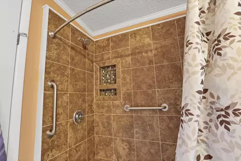 Bath - 2307 Spencer Rd, Ray, OH 45672 photo 4 of 4