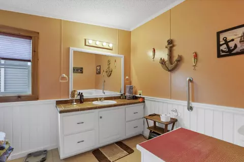 Bath - 2307 Spencer Rd, Ray, OH 45672 photo 3 of 4