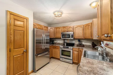 439 E Cliff St, Baltimore, OH 43105 photo 8