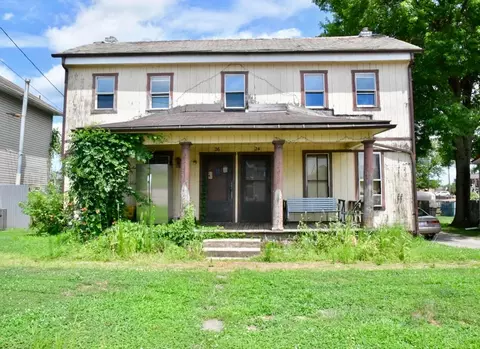 26 W 1st St, Frazeysburg, OH 43822