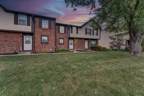 1936 Laramie Dr #19, Powell, OH 43065