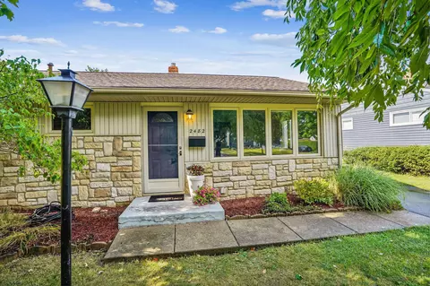 2482 Nottingham Rd, Columbus, OH 43221