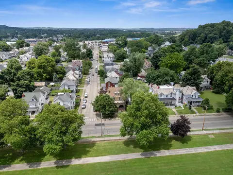 View/Area - 1103 N Columbus St, Lancaster, OH 43130 photo 2 of 14