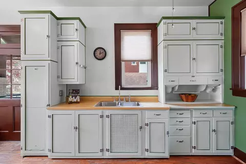 Kitchen - 1103 N Columbus St, Lancaster, OH 43130 photo 5 of 6