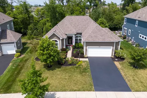 2430 Triple Crown Xing, Powell, OH 43065