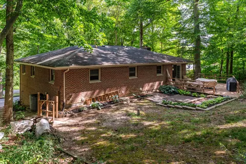 2837 Elm Dr, Springfield, OH 45504 photo 5