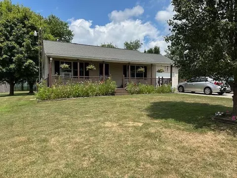 445 Clark Ln, Frankfort, OH 45628