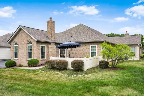 94 Villa Pointe Dr, Columbus, OH 43213