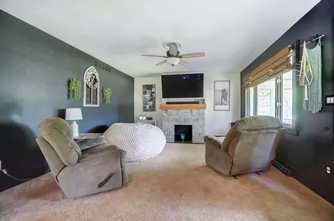 Living - 3024 Old Clifton Rd, Springfield, OH 45502 photo 1 of 8