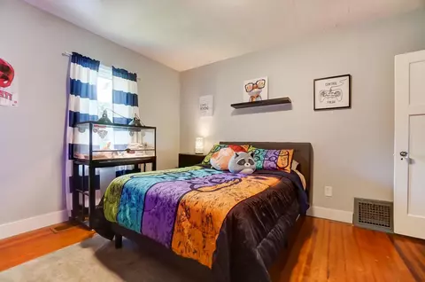 Bedroom - 3024 Old Clifton Rd, Springfield, OH 45502 photo 5 of 7