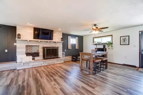Living - 3024 Old Clifton Rd, Springfield, OH 45502 photo 7 of 8