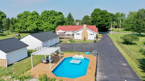 View/Area - 3024 Old Clifton Rd, Springfield, OH 45502 photo 2 of 7