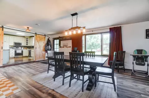Dining - 3024 Old Clifton Rd, Springfield, OH 45502 photo 3 of 7