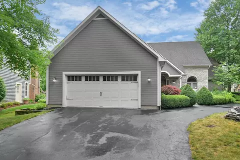 4879 Calloway Ct, Dublin, OH 43017
