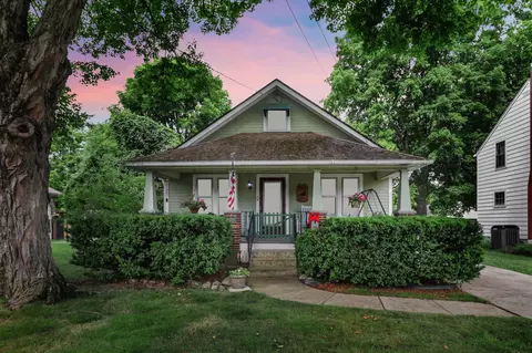 565 Maplewood Ave, Columbus, OH 43213