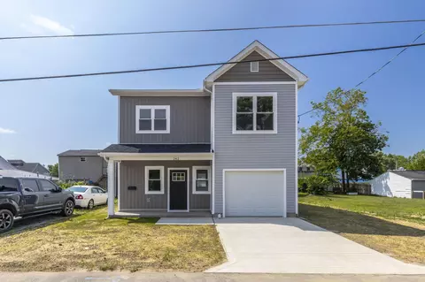 242 Myers Ave, Buckeye Lake, OH 43008