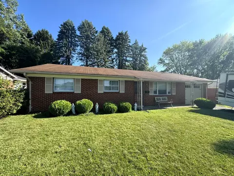 27 Eastmoor Dr, Mount Vernon, OH 43050