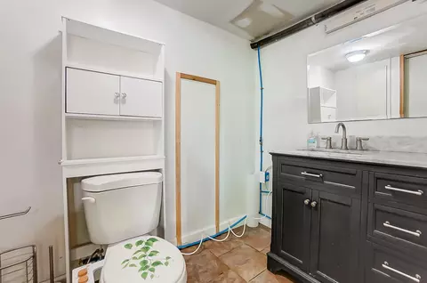 Bath - 4103 Old Mill Rd, Springfield, OH 45502 photo 1 of 6