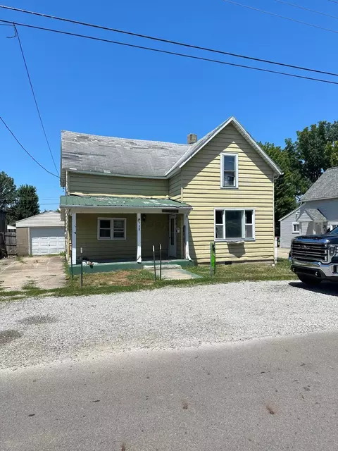 908 John St, Washington Court House, OH 43160