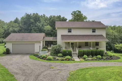 524 W Rushville Rd NE, Lancaster, OH 43130