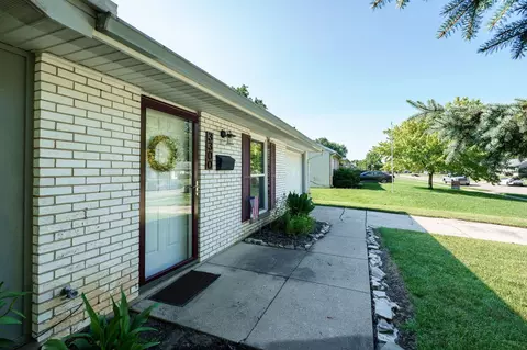 3300 Woonsocket St, Springfield, OH 45503 photo 5