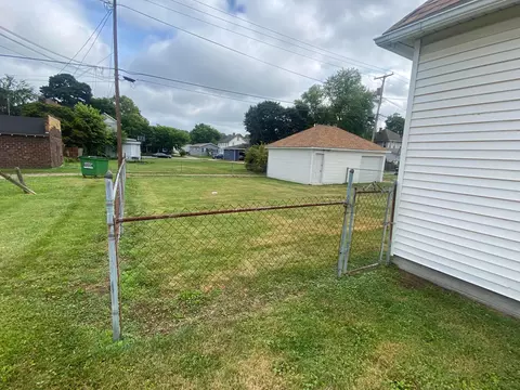 240 E Front St, Logan, OH 43138 photo 7
