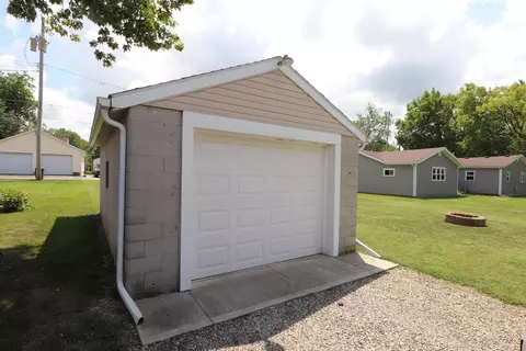 Exterior - 348 Beech St, Green Camp, OH 43322 photo 8 of 12