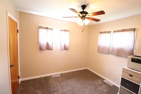 Bedroom - 348 Beech St, Green Camp, OH 43322 photo 2 of 4