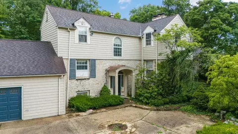 404 Brookside Dr, Columbus, OH 43209