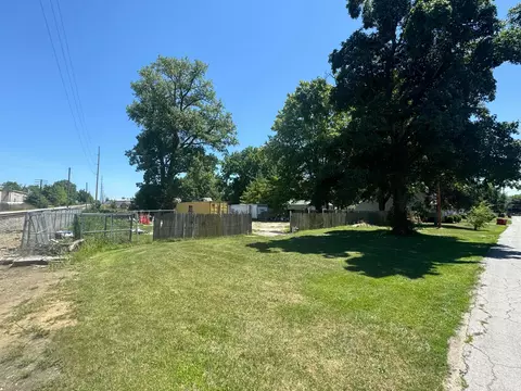 74 Cherry St, London, OH 43140