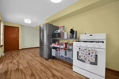 Kitchen - 2940 Pine Dr, Circleville, OH 43113 photo 2 of 2