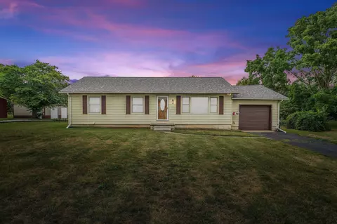 Exterior - 2940 Pine Dr, Circleville, OH 43113 photo 4 of 6