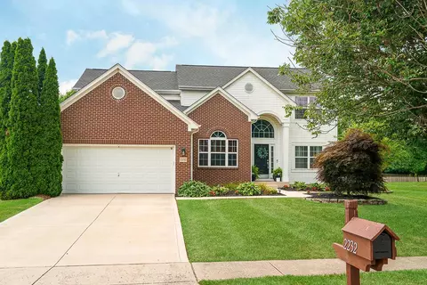 2232 Reeves Ave, Lewis Center, OH 43035