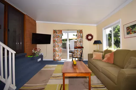 Living - 2933 Ashlar Dr, Springfield, OH 45503 photo 4 of 4