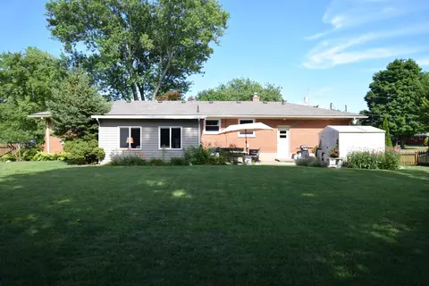 Exterior - 2933 Ashlar Dr, Springfield, OH 45503 photo 3 of 6
