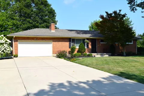 Exterior - 2933 Ashlar Dr, Springfield, OH 45503 photo 2 of 6