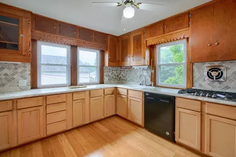 Kitchen - 241 Cross St, Jackson, OH 45640 photo 2 of 4