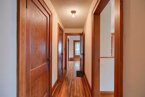 Entry Way - 241 Cross St, Jackson, OH 45640 photo 4 of 5