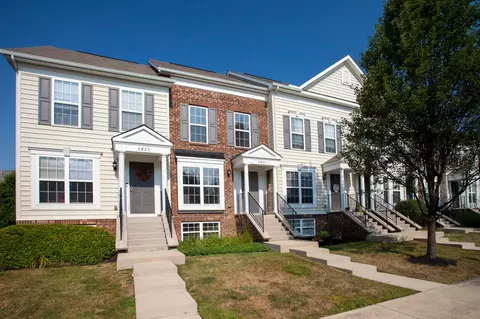 3829 Dowitcher Ln #69, Columbus, OH 43230