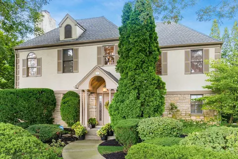 310 S Stanwood Rd, Bexley, OH 43209