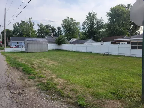 41 Neel Ave, Buckeye Lake, OH 43008