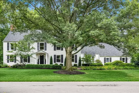 2200 Castle Crest Dr, Worthington, OH 43085