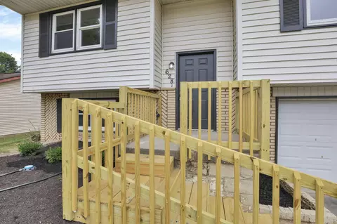 628 E Crest Dr, Heath, OH 43056 photo 4