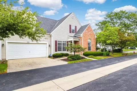 306 Lazelle Place Ln, Lewis Center, OH 43035
