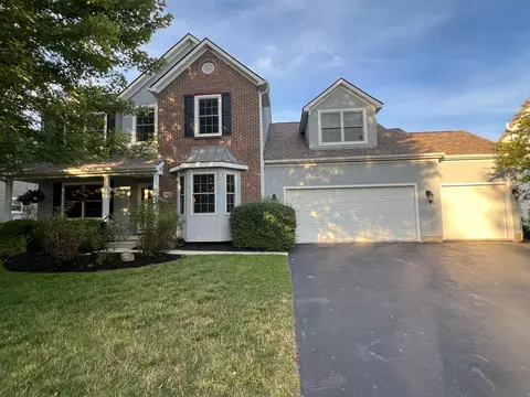 3242 Walkerview Dr, Hilliard, OH 43026