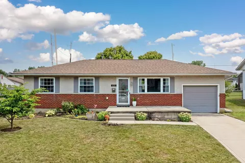 637 Brookdale Dr, West Jefferson, OH 43162