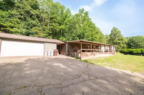 17780 Dorr Run Rd, Nelsonville, OH 45764