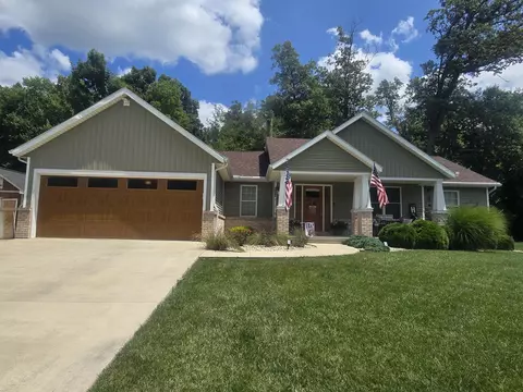 144 Lakewood Dr, Bellefontaine, OH 43311
