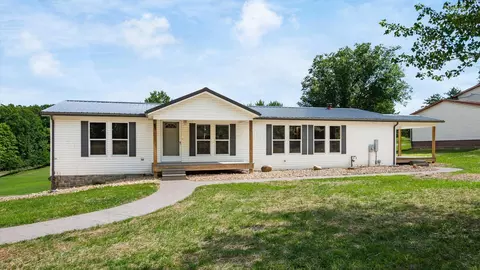 16250 Flint Ridge Rd SE, Newark, OH 43055